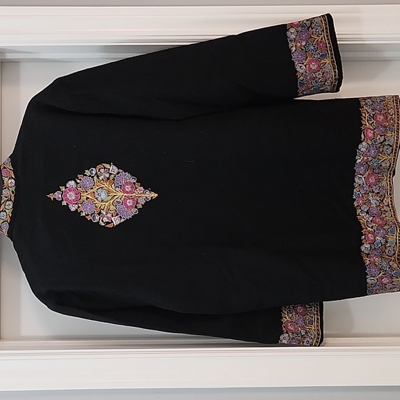 Pure Cashmere Embroidered Coat. - Picture 2 of 11